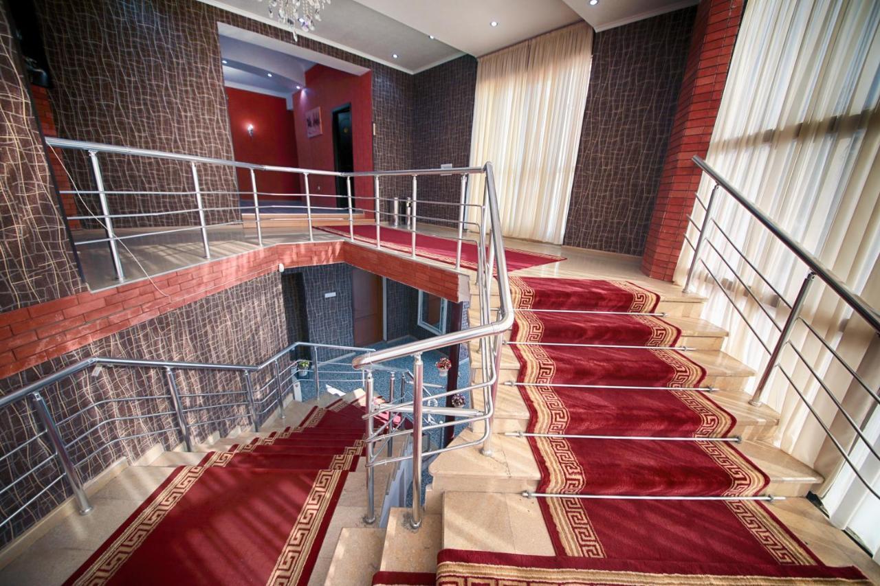 Hotel Tamari كوتايسي المظهر الخارجي الصورة