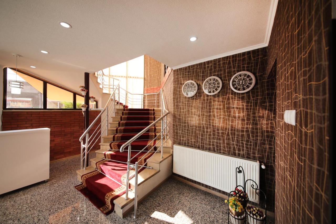 Hotel Tamari كوتايسي المظهر الخارجي الصورة